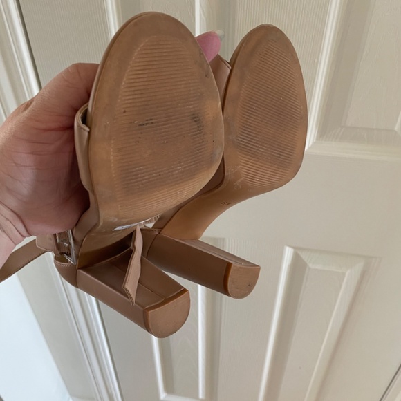 Nude heeled sandals - Picture 3 of 3